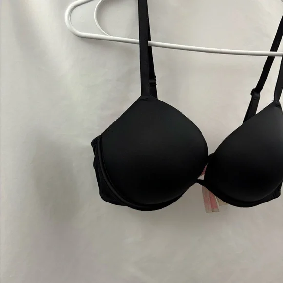 PINK Victoria's Secret Black Wear Everywhere Super Push Up Bra Sz 36C - Picture 2 of 13